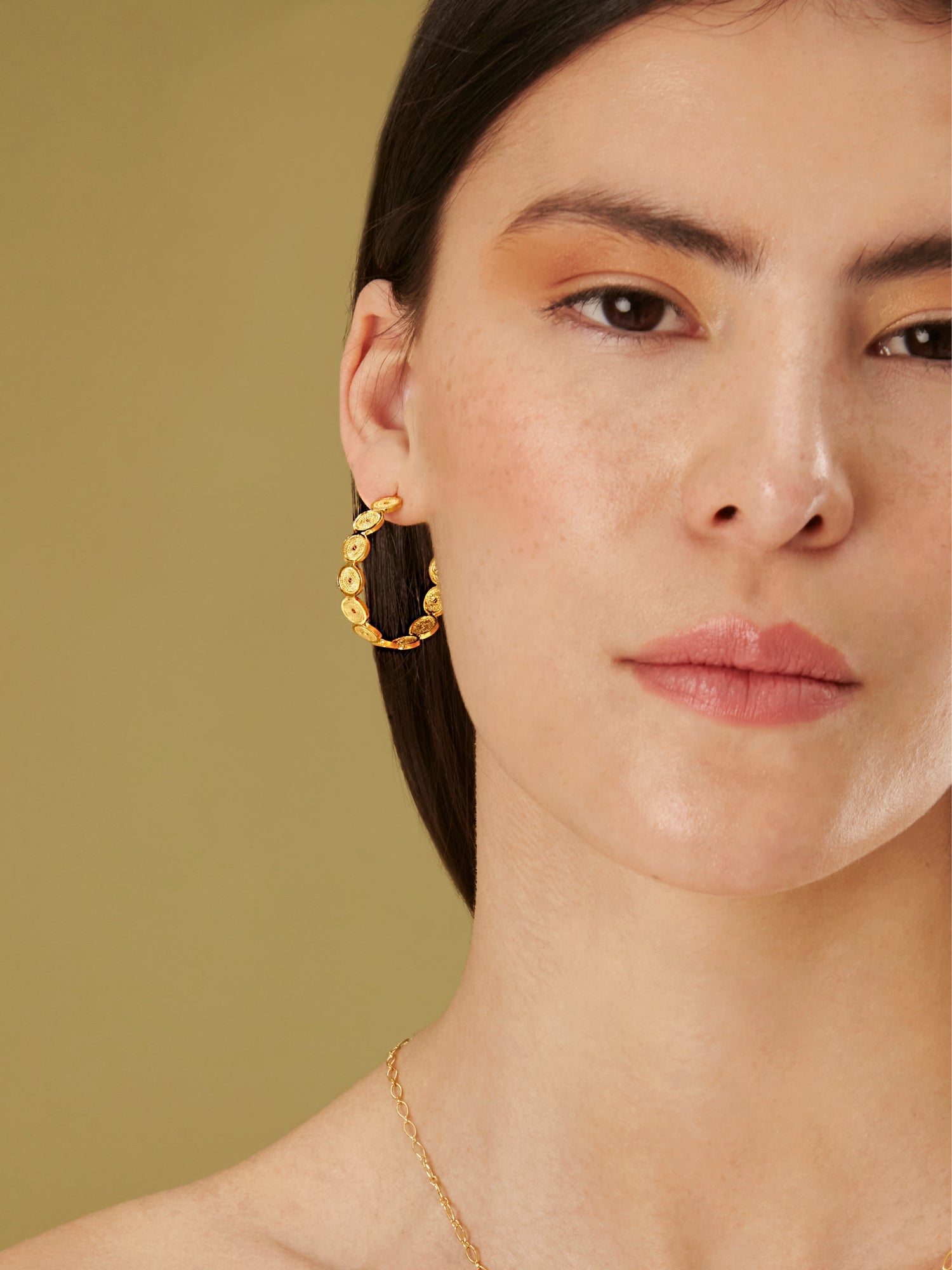 EMELINE GOLD MEDIUM FILIGREE HOOPS EARRINGS FILIGREE