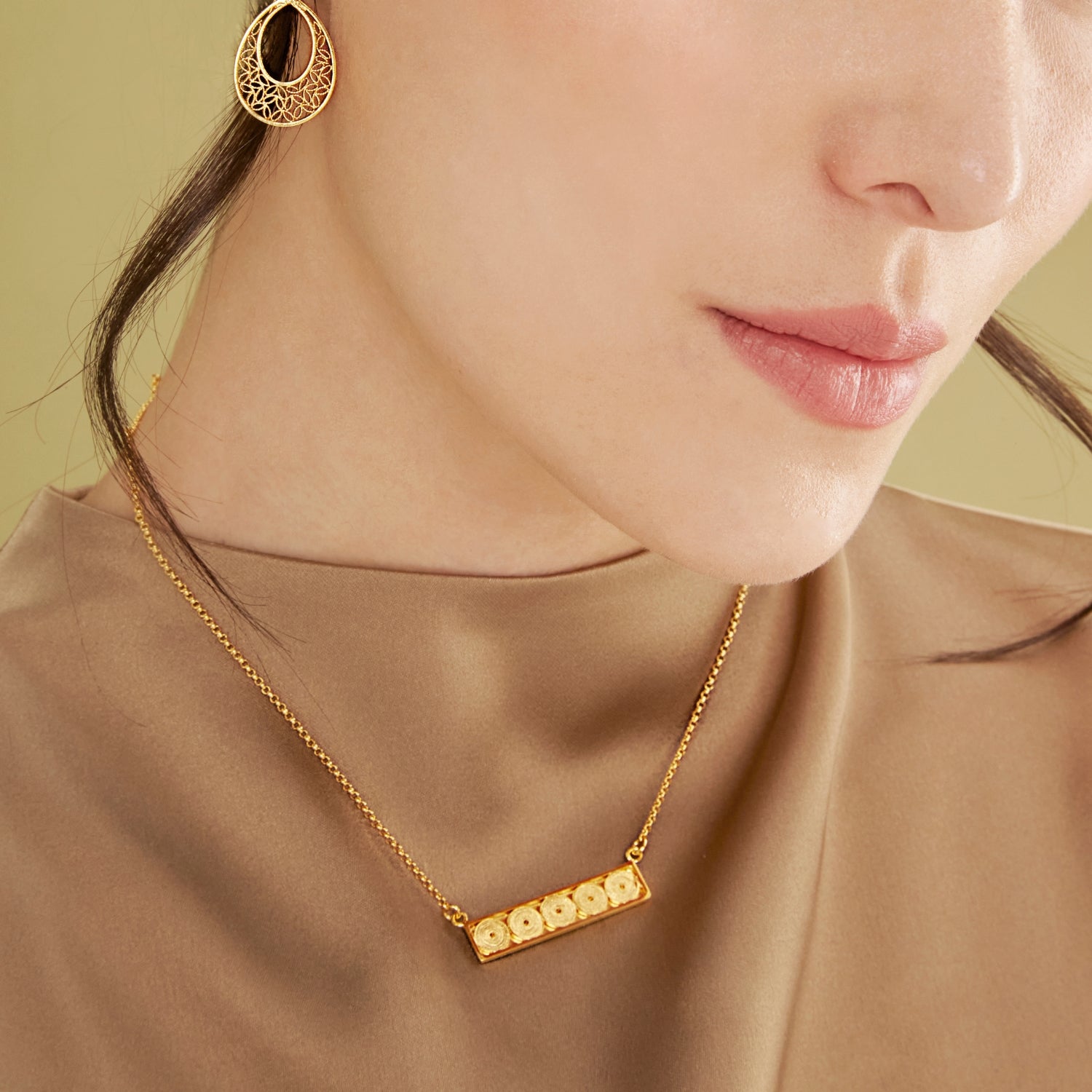 RIVER GOLD PENDANT NECKLACE ENGRAVABLE FILIGREE