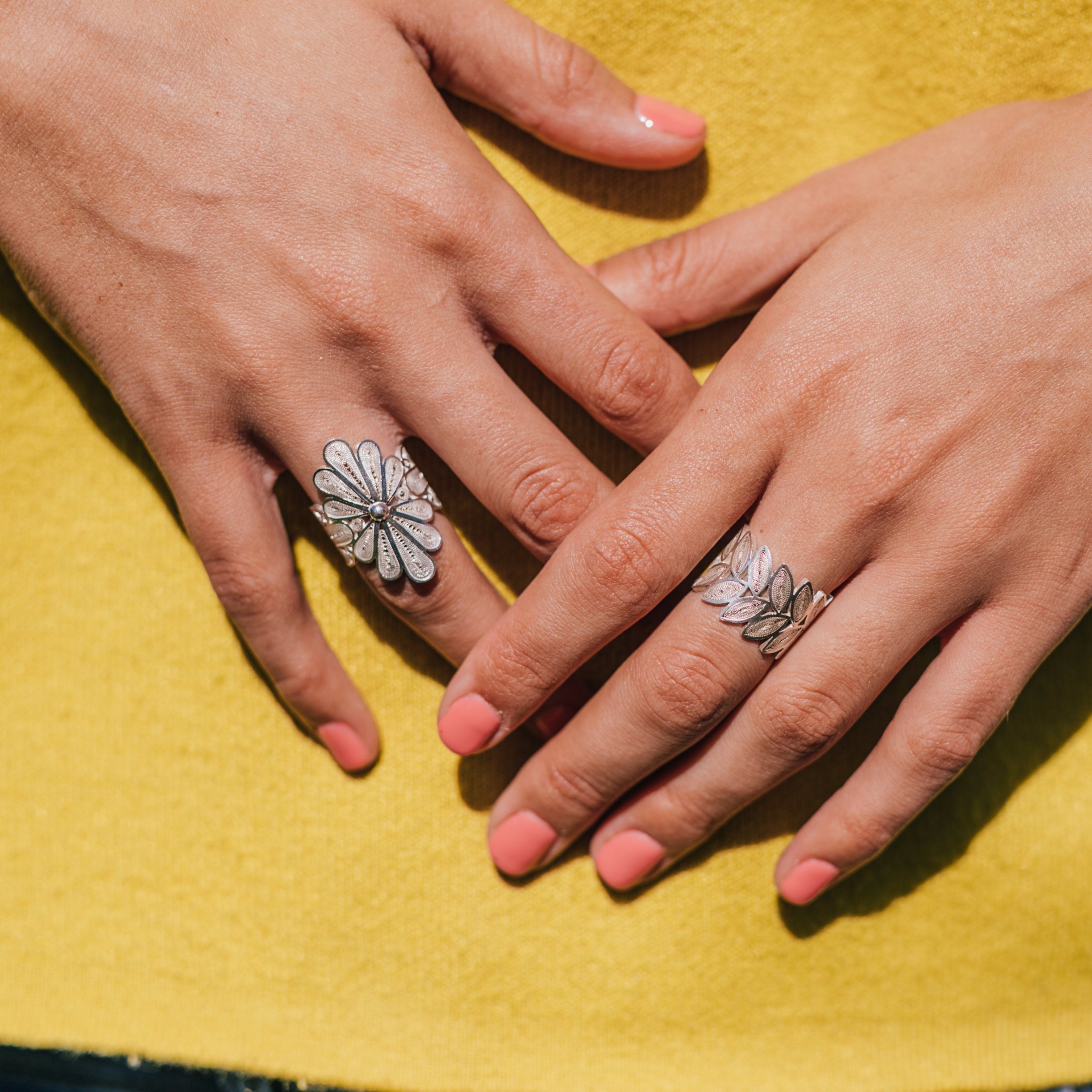 ISABEL GOLD SIGNATURE RING FILIGREE