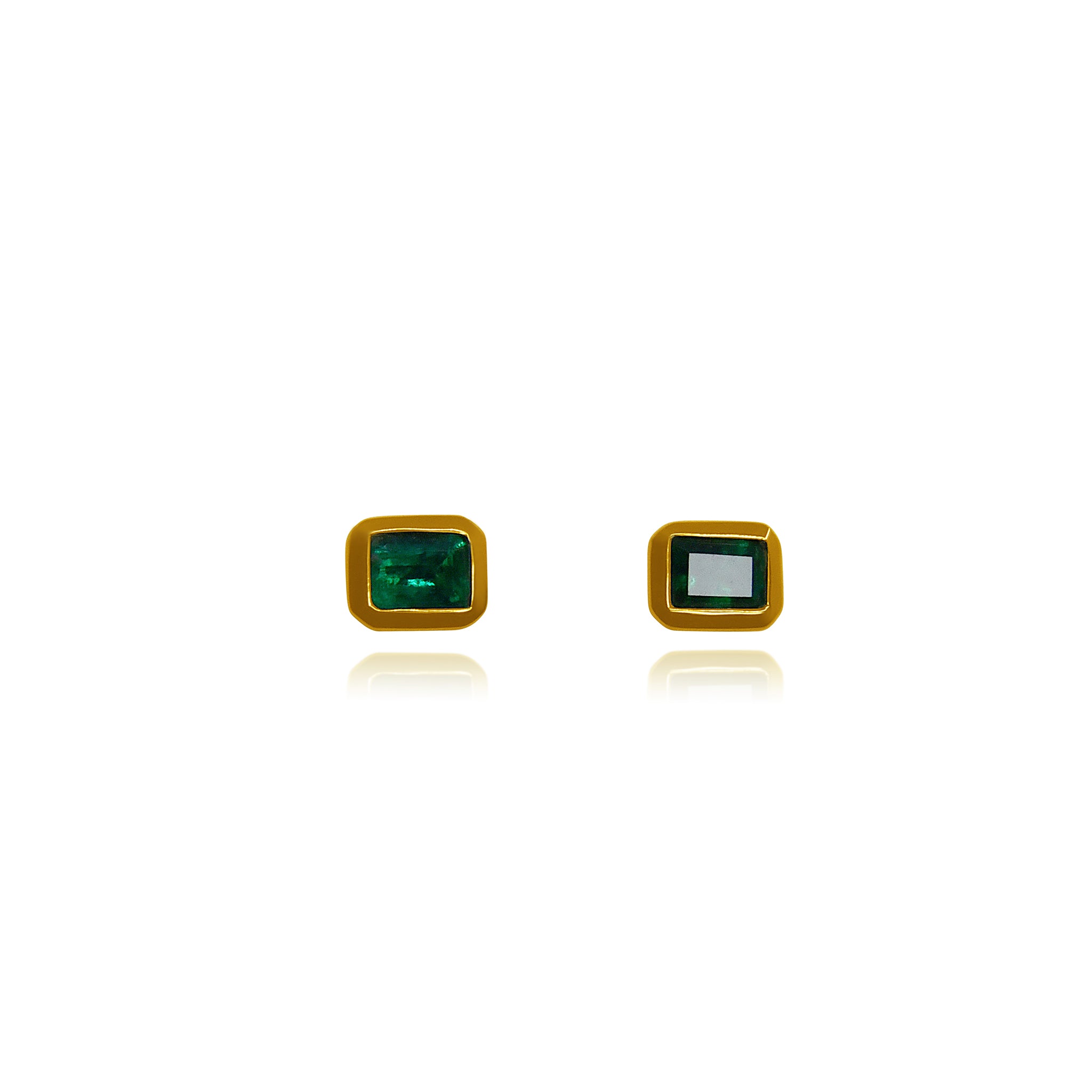 RECTANGULAR SOLID GOLD 18K STUD EMERALDS FILIGREE