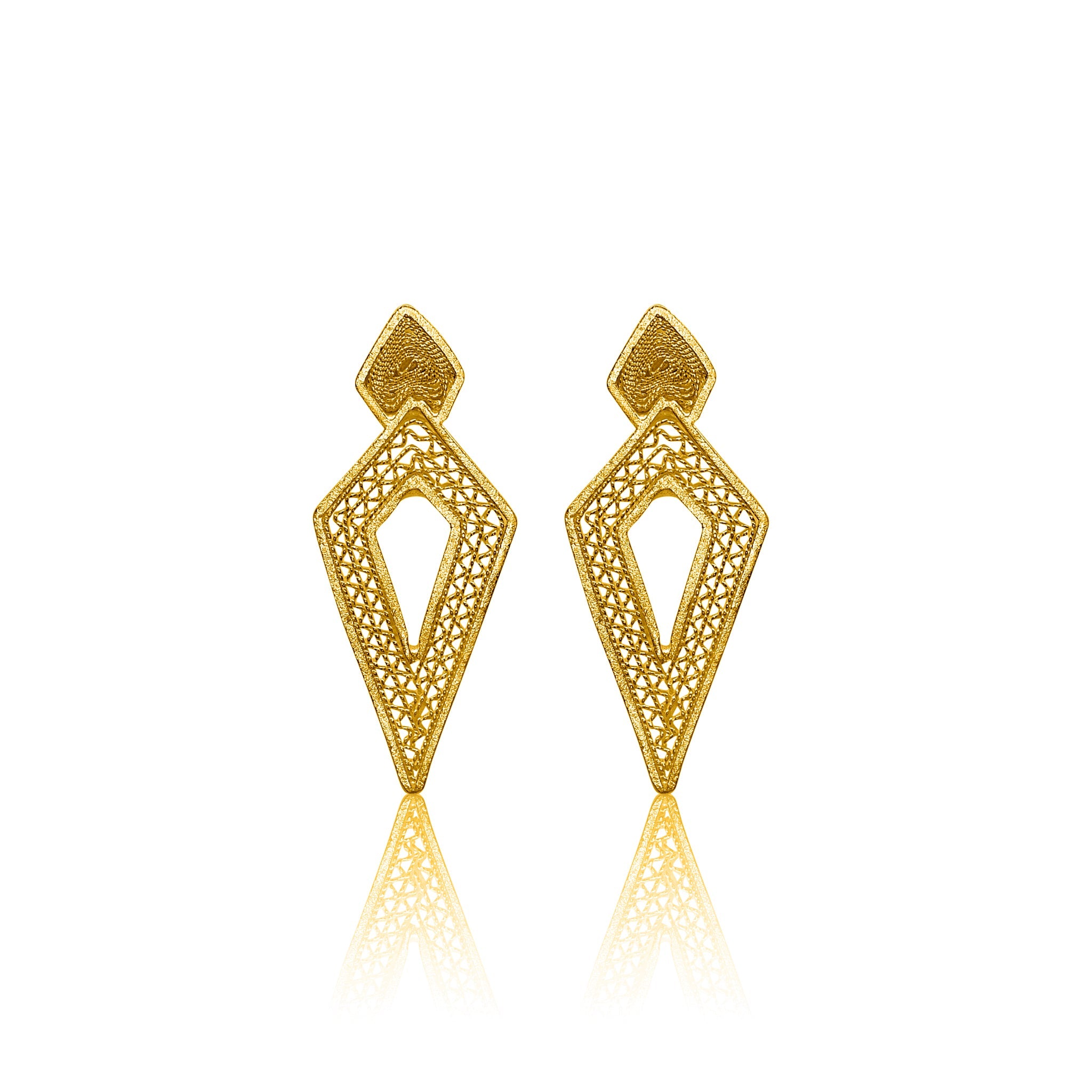 Buy quality 18k Gold Small Size Design Earrings in Ahmedabad